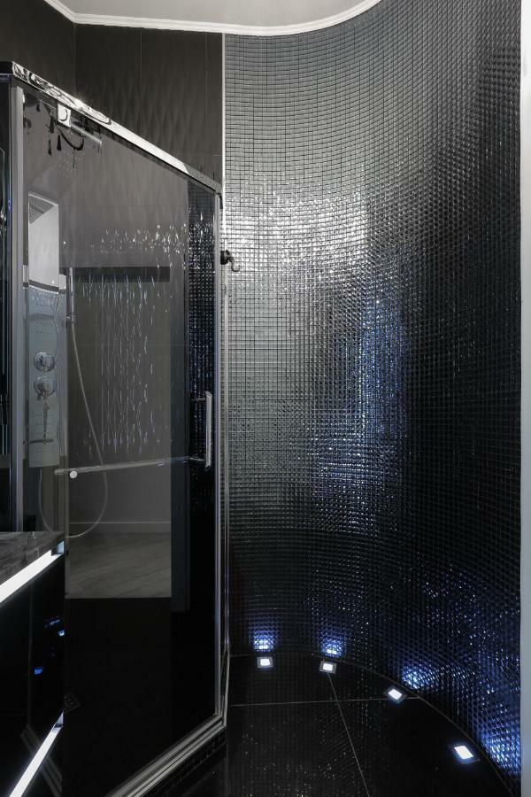 Black&White Apartment In Smart Plaza Kiev Eksteriør bilde